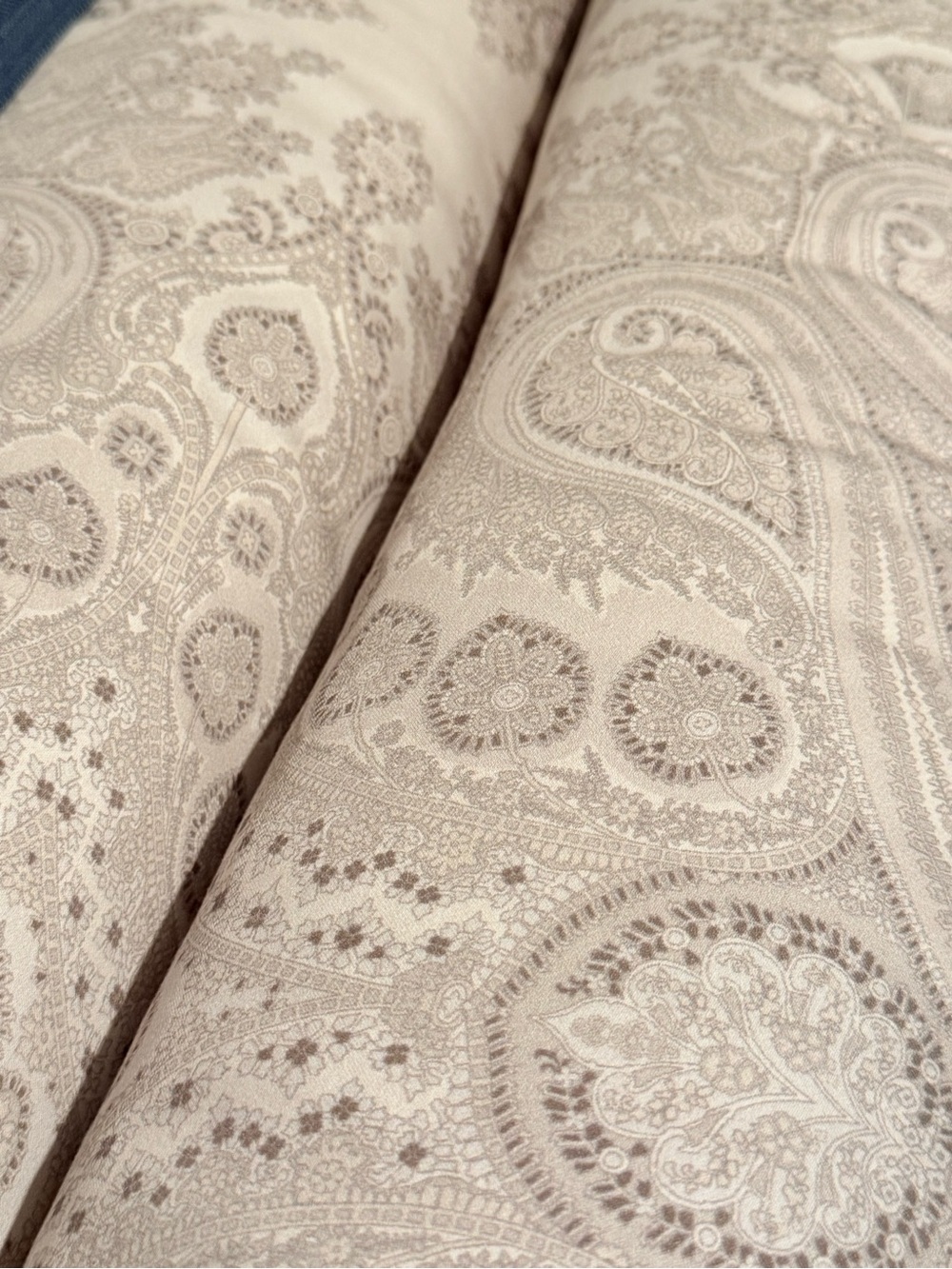 Ralph Lauren Queen Beaumont Paisley Cotton Comforter 94” x 96” Stone NWT $550 - Picture 2 of 15